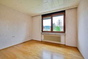 Zwei-/Dreifamilienwohnhaus mit großem Grundstück! – Die vollständige Adresse der Immobilie erhältst du vom Anbieter., 75181 Würm, Pforzheim – Vorschaubild 9