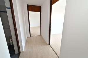 Traumhafte 3 ZKB-Wohnung, Balkon, EBK, gepflegte Wohnanlage - TG optional - Nähe Uni-Klinik – Rößlestraße 32, 86156 Kriegshaber, Augsburg – Vorschaubild 18