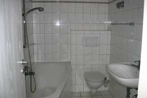Schöne 2 Zi-Wohnung, Einbauküche, Laminat und Wanne im Charlottenviertel – Parkstraße 21, 6108 Halle (Saale) – Vorschaubild 12
