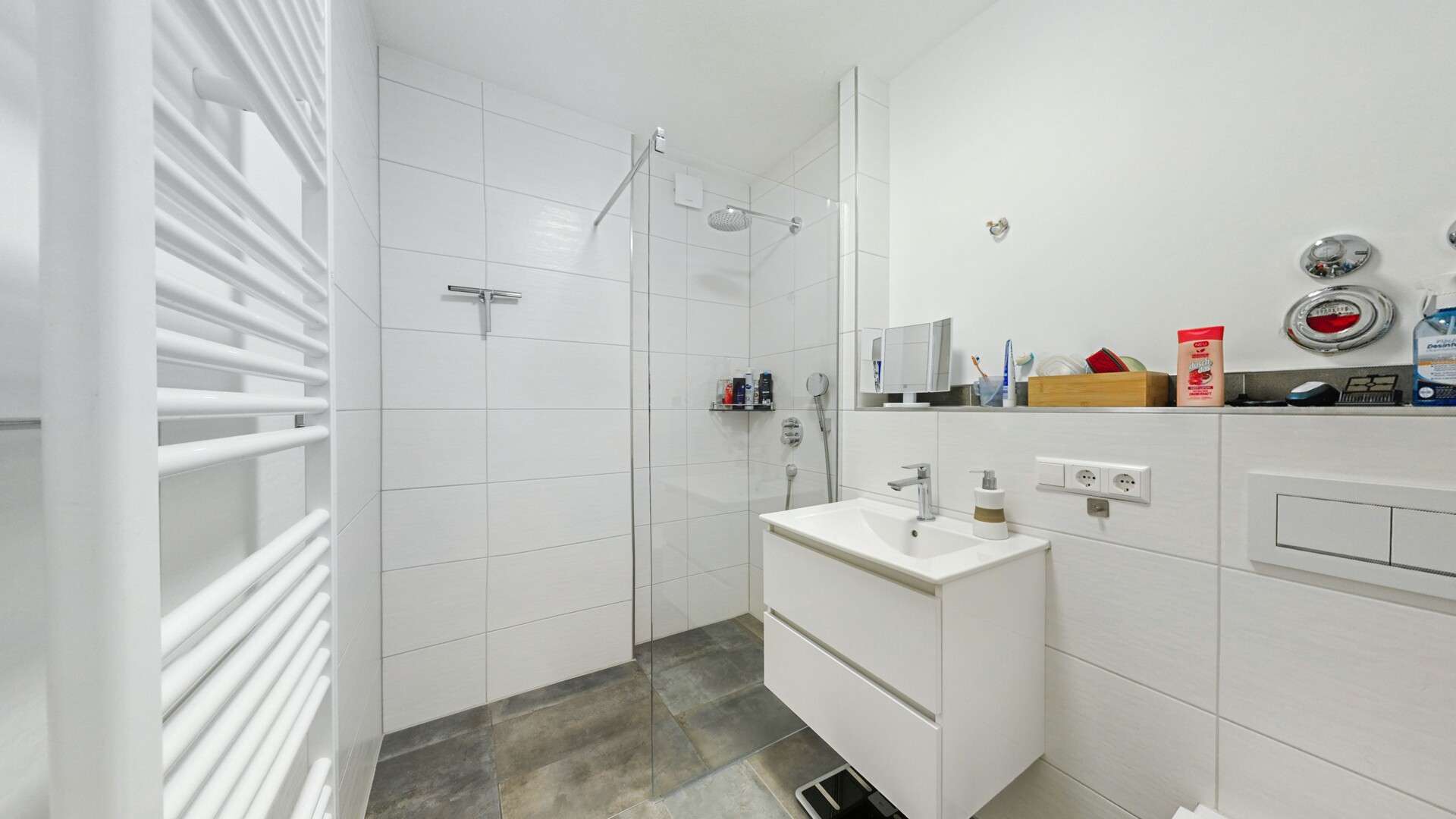 Immobilie in Feldberg - MFH mit Gewerbeeinheit - Bild 0