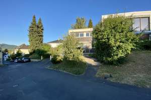 Tolles Haus in Bonn-Muffendorf: Umfassend modernisiert. Garten, EBK, Garage, offener Kamin.