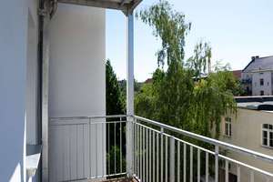 Sanierte 2-Zimmer-Wohnung mit moderner Einbauküche und Balkon in Altlindenau – Queckstraße 15, 4177 Altlindenau, Leipzig – Vorschaubild 1