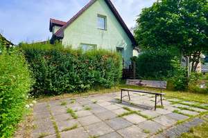 Berlin / Mahlsdorf - Attraktives Grundstück mit Haus: Sanierung oder Abriss - entscheiden Sie! – Die vollständige Adresse der Immobilie erhältst du vom Anbieter., 12623 Mahlsdorf, Berlin – Vorschaubild 3