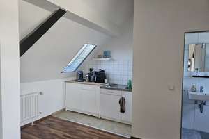 gemütliche 1-Zimmer-Wohnung im Dachgeschoss – 40470 Mörsenbroich, Düsseldorf – Vorschaubild 2