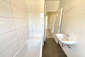 Frisch renovierte Erdgeschosswohnung – Friedrich-Ebert-Str. 130, 46236 Stadtmitte, Bottrop – Vorschaubild 4