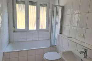 Schönes 2-Familienhaus mit 2 Garagen im Zentrum von KA-Durlach! 4-Zi.-Maisonettewhg. sofort frei! – Die vollständige Adresse der Immobilie erhältst du vom Anbieter., 76227 Durlach, Karlsruhe – Vorschaubild 8