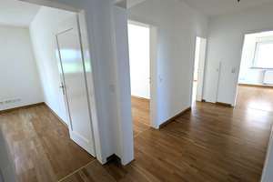 Großzügige 4-Zimmer-Erdgeschosswohnung mit zwei Balkonen, zwei Bädern und Altbauflair – Die vollständige Adresse der Immobilie erhältst du vom Anbieter., 70376 Im Geiger, Stuttgart – Vorschaubild 10