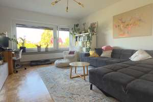 Ein-Zweifamilienhaus mit großem Garten, Garage und Stellplätzen – Die vollständige Adresse der Immobilie erhältst du vom Anbieter., 35519 Rockenberg – Vorschaubild 1