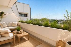 Außergewöhnliche Split-Level-Wohnung auf 4 Ebenen: vollklimatisiert, mit Pool & Dachterrasse – Die vollständige Adresse der Immobilie erhältst du vom Anbieter., 30627 Misburg-Nord, Hannover – Vorschaubild 10