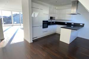Penthouse-Wohnung - Mitten in München mit Einbauküche
