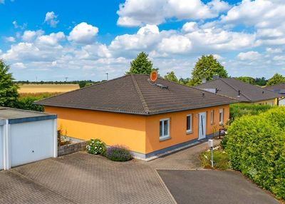 Alles auf einer Ebene
Eigenheim mit Terrasse, Garage 
und Garten in Reuden