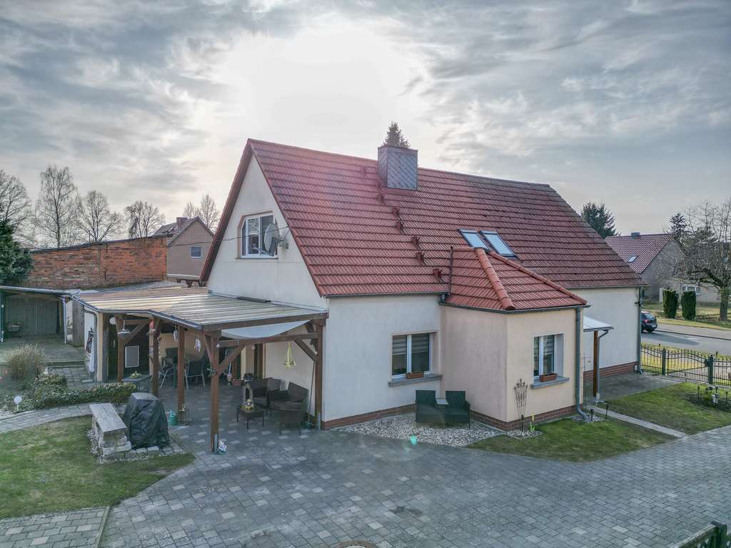 Immobilie in Groß Pankow (Prignitz) - Ankommen und wohlfühlen: Liebevoll renoviertes Familienhaus mit Kamin in ruhiger Lage - Bild 1