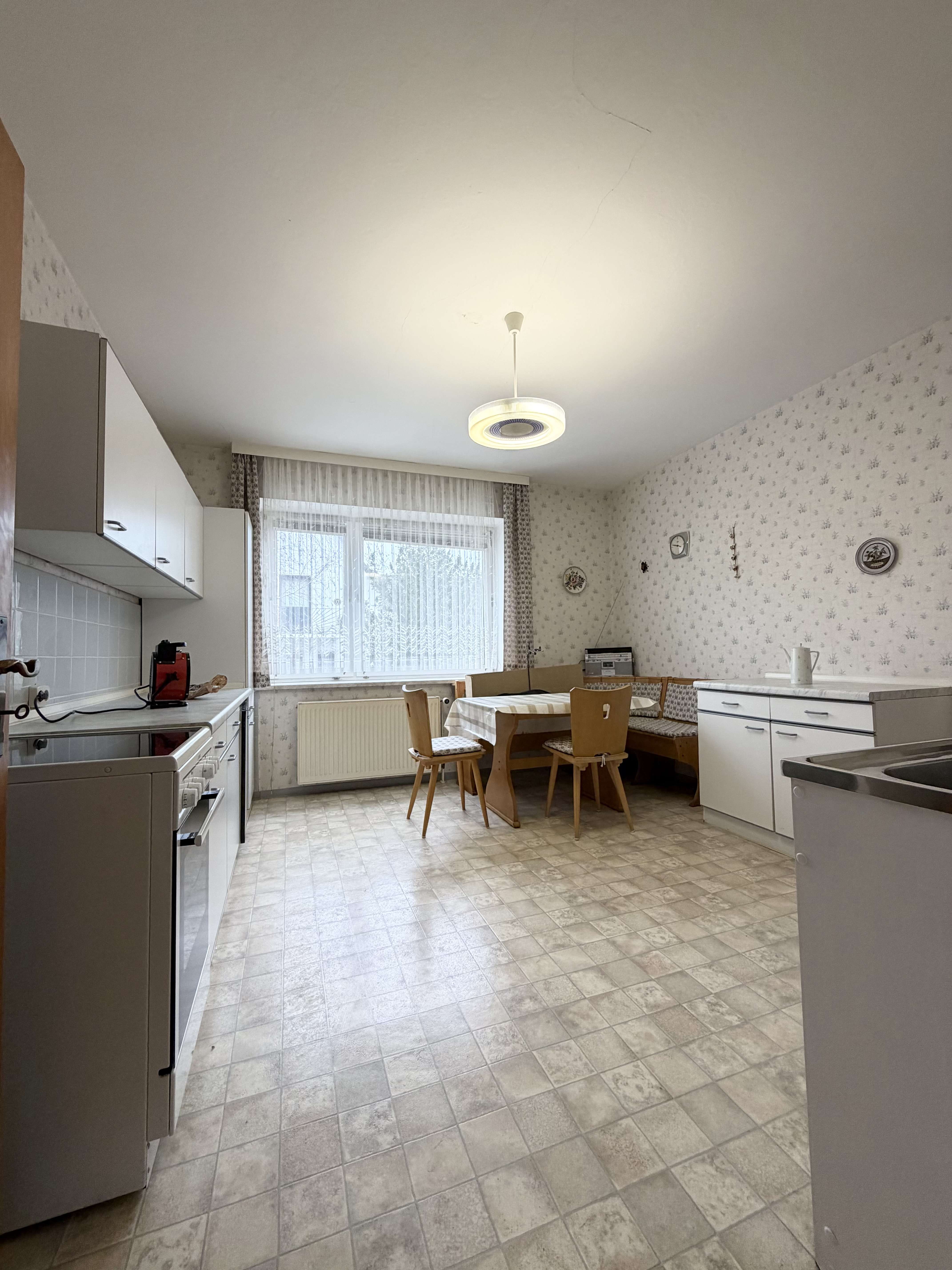 Immobilie in Leiferde - Teilvermietetes Zweifamilienhaus mit riesigem Grundstück - Bebauung möglich! - Bild 0