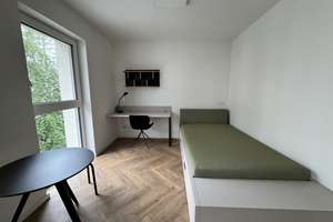 Single-Apartment mit Balkon – möbliert & direkt am S-Bahnhof – Michael-Brückner-Straße 7AA, 12439 Niederschöneweide, Berlin – Vorschaubild 2