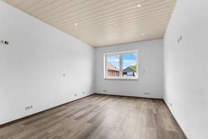 Einziehen und Wohnträume vollenden – Kernsaniertes Einfamilienhaus mit Einliegerwohnung – Die vollständige Adresse der Immobilie erhältst du vom Anbieter., 26556 Nenndorf – Vorschaubild 8