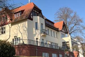 Where Historic Charme Meets Modern Living - Lake-View Residence