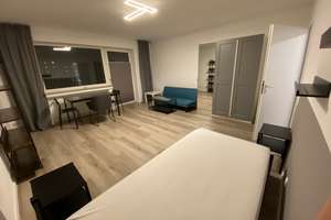 Top renovierte Wohnung. Möbliert und eingerichtet! Auch als 2er WG möglich!