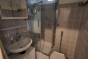 Charmante Wohnung mit Balkon und Tiefgaragenstellplatz in Charlottenburg – Sömmeringstraße 40, 10589 Charlottenburg, Berlin – Vorschaubild 3