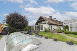 Traumhaus mit luxuriöser Ausstattung und 3 Gewerbehallen mit Büros – Mettmann (Kreis) – Vorschaubild 1