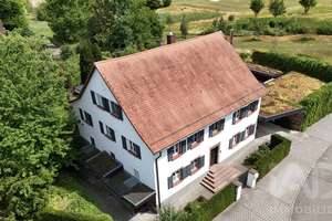 ***Historische Eleganz trifft modernen Luxus – Exklusive denkmalgeschützte Villa***