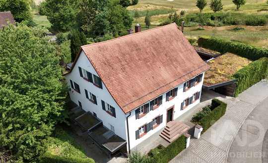 ***Historische Eleganz trifft modernen Luxus – Exklusive denkmalgeschützte Villa***