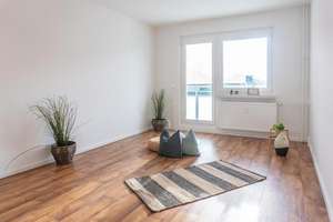 Bezugsfertige 4-Raum-Wohnung mit Balkon – Dr.-S.-Allende-Str. 182, 9119 Kappel, Chemnitz – Vorschaubild 1