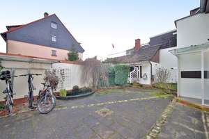Dreifamilienhaus mit Wärmedämmung in gefragter Lage von Grünwinkel – Die vollständige Adresse der Immobilie erhältst du vom Anbieter., 76185 Grünwinkel, Karlsruhe – Vorschaubild 15