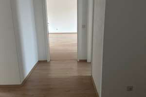 Großzügig, gut geschnittene, sehr gepflegte 4,5-Zi.ETW inkl. TG-Platz und EBK in saniertem 3-FH – Die vollständige Adresse der Immobilie erhältst du vom Anbieter., 70372 Kurpark, Stuttgart – Vorschaubild 3