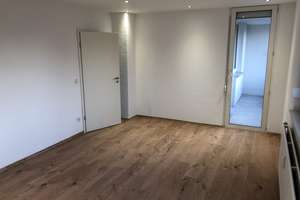 Vollständig renovierte 2-Zimmer-Wohnung mit Balkon und Einbauküche in Neuburg an der Donau – Sudetenlandstraße 84, 86633 Neuburg an der Donau – Vorschaubild 1