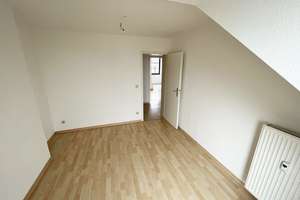 Charmante Gemütlichkeit auf dem Sonnenberg: Ihre neue 3-Zimmer-Wohnung mit viel Platz zum Wohlfühlen – Uhlandstr. 35, 9130 Sonnenberg, Chemnitz – Vorschaubild 8