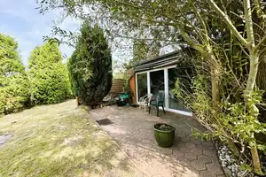 Mit Weitblick: Einfamilienhaus mit Garage und Garten in ruhiger Lage – Aurich (Kreis) – Vorschaubild 21