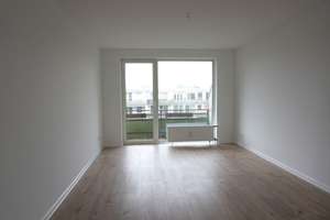 SANIERTE 2-Zimmer-Wohnung im 4. OG mit Balkon und Fahrstuhl in Düsseldorf