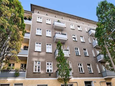 Zentral Gelegene Gepflegte 2 Zimmer Altbauwohnung