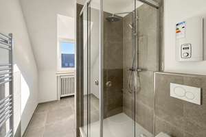Oberkassel: Erstbezug nach Sanierung - lichtverwöhnte 2-Zimmer-Wohnung mit Balkon und Einbauküche! – 40545 Oberkassel, Düsseldorf – Vorschaubild 12