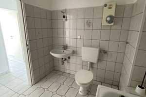 Schöne 2-Zimmer-Wohnung mit Einbauküche und Balkon in Anderter Straße, Hannover – Anderter Straße 3, 30629 Hannover – Vorschaubild 8