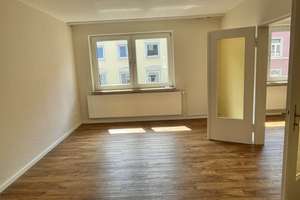 Attraktive Stadtwohnung mit moderner Einbauküche, Tageslichtbad und Balkon zum 15.6. – Neubrunnenstraße 00, 55116 Altstadt, Mainz – Vorschaubild 15