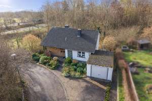**RESERVIERT** Exklusiv in Hachenburg! Zweifamilienhaus in fußläufiger Zentrumsnähe! – Die vollständige Adresse der Immobilie erhältst du vom Anbieter., 57627 Hachenburg – Vorschaubild 2
