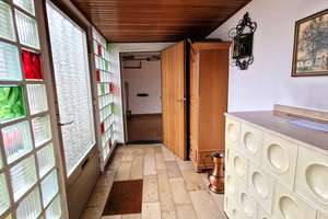 Oberforstbach!
Freistehendes Zweifamilienhaus mit großer Garage und pflegeleichtem Grundstück – Die vollständige Adresse der Immobilie erhältst du vom Anbieter., 52076 Oberforstbach, Aachen – Vorschaubild 3