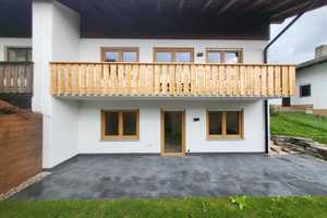 Großzügig geschnittenes Haus für die ganze Familie! – Am Anger 10a, 83547 Rosenheim (Kreis) – Vorschaubild 2
