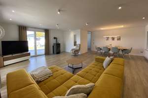 30 min. von Wetzlar, neuwertiger Chalet-Bungalow am Aartalsee – Die vollständige Adresse der Immobilie erhältst du vom Anbieter., 35583 Wetzlar – Vorschaubild 2