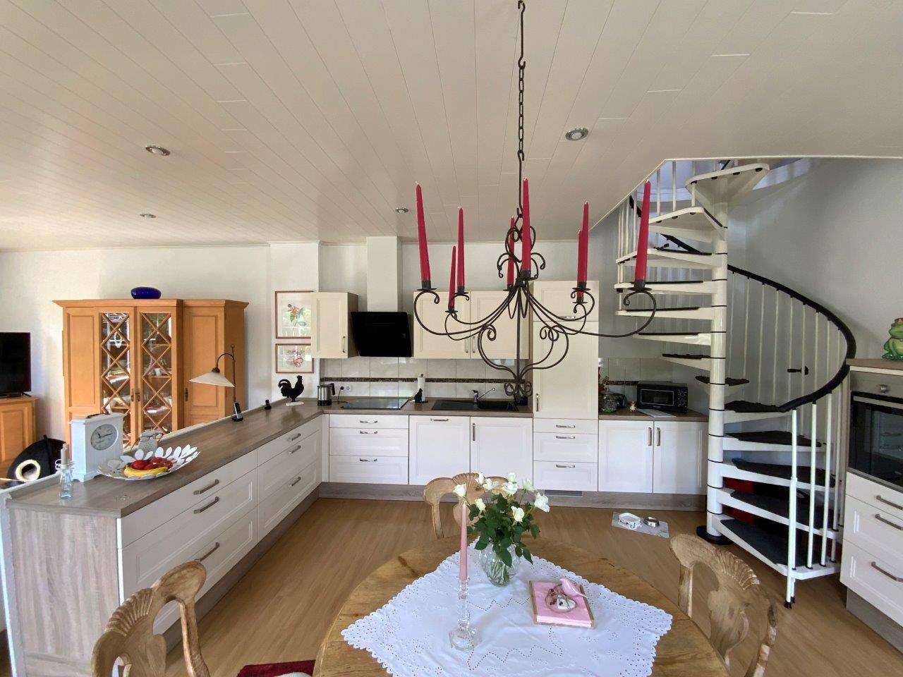 Immobilie in Solingen - Solingen-Höhscheid, 3-Familienhaus + Hinterhaus mit tollem Gartengrundstück 
mit Genehm - Bild 0