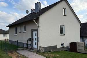 !PROVISIONSFREI! Schönes Einfamilienhaus (5 Zi) in Staufenberg-Sichelnstein, idyllische Lage ++ Gart – Die vollständige Adresse der Immobilie erhältst du vom Anbieter., 34355 Staufenberg – Vorschaubild 1