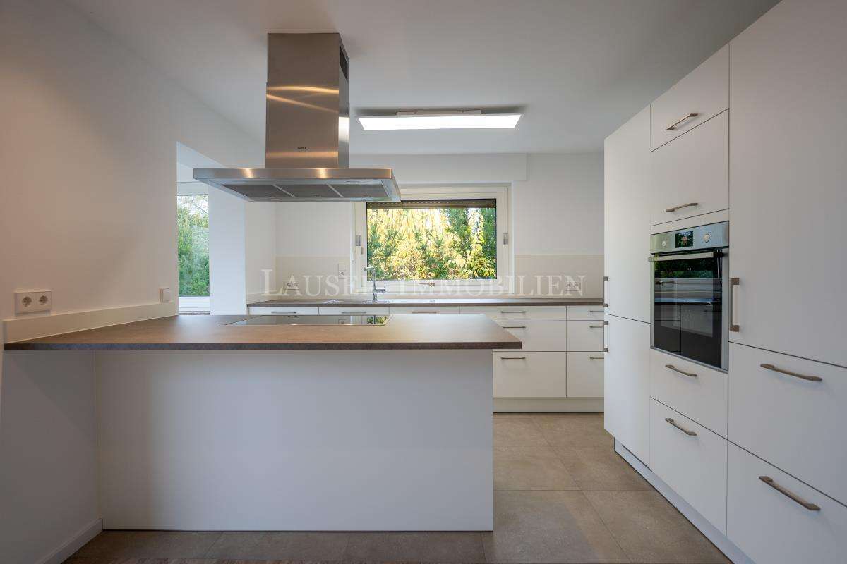 Anspruchsvolles Einfamilienhaus mit Doppelgarage in Stuttgarter Top-Halbhöhenlage - Photo 1