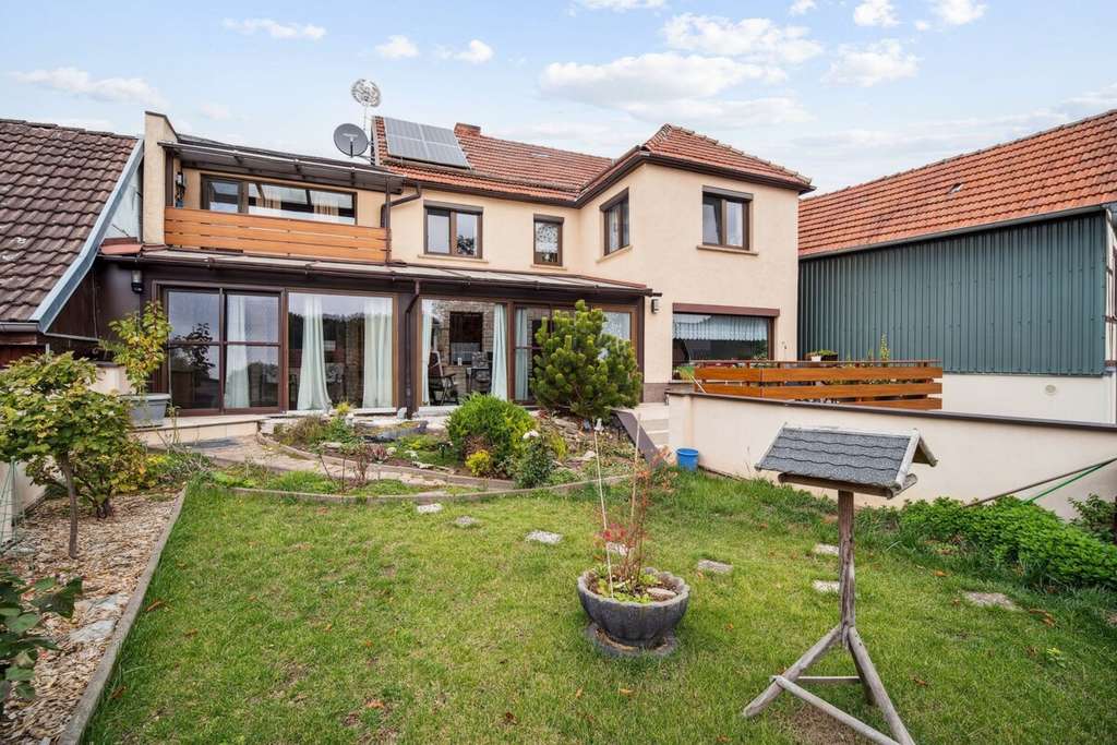 Immobilie in Kirchheilingen - Provisionsfrei – Familienfreundliches Haus in ruhiger Lage mit Einliegerwohnung und grünem Garten - Bild 1