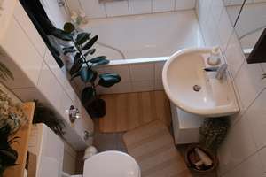*ab sofort* mit Weitblick * große Wohnküche, Balkon, sep. Schlafzimmer, Bad mit Fenster – Gitschiner Str. 90, 47053 Hochfeld, Duisburg – Vorschaubild 16