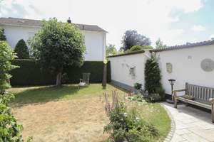 Ideal für 2 Familien, kurzfristig bezugsfrei: Doppelhaus mit großem Gartengrundstück in Gauting,  – Die vollständige Adresse der Immobilie erhältst du vom Anbieter., 82131 Gauting – Vorschaubild 9