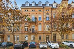 Außergewöhnliche 2,5-Zimmer-Dachgeschosswohnung in der beliebten Südweststadt