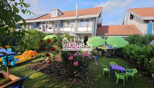 Bild von Garten, Garage und reichlich Platz für die Familie