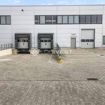 Autobahnnahe Industriefläche mit Kran und 24/7 Betriebsmöglichkeit!