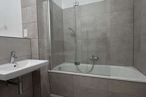 Lage, Grundriss, Preis - bezugsfreie 2-Zimmer-Wohnung – Chausseestraße 122, 10115 Mitte (Ortsteil), Berlin – Vorschaubild 10